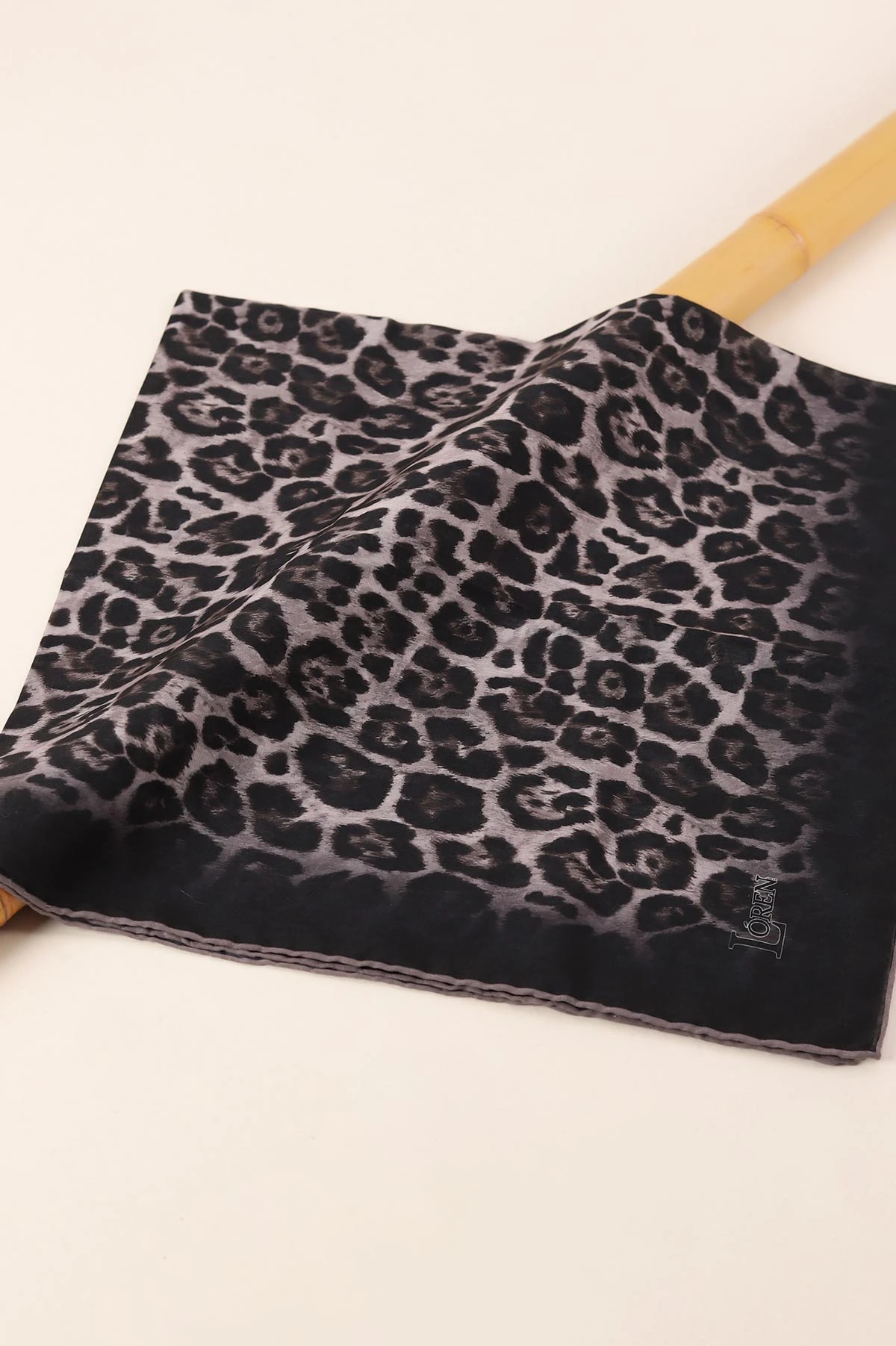 Vizon 90x90 Cm Dijital Baskı Leopar Desenli Pamuk Eşarp 418933