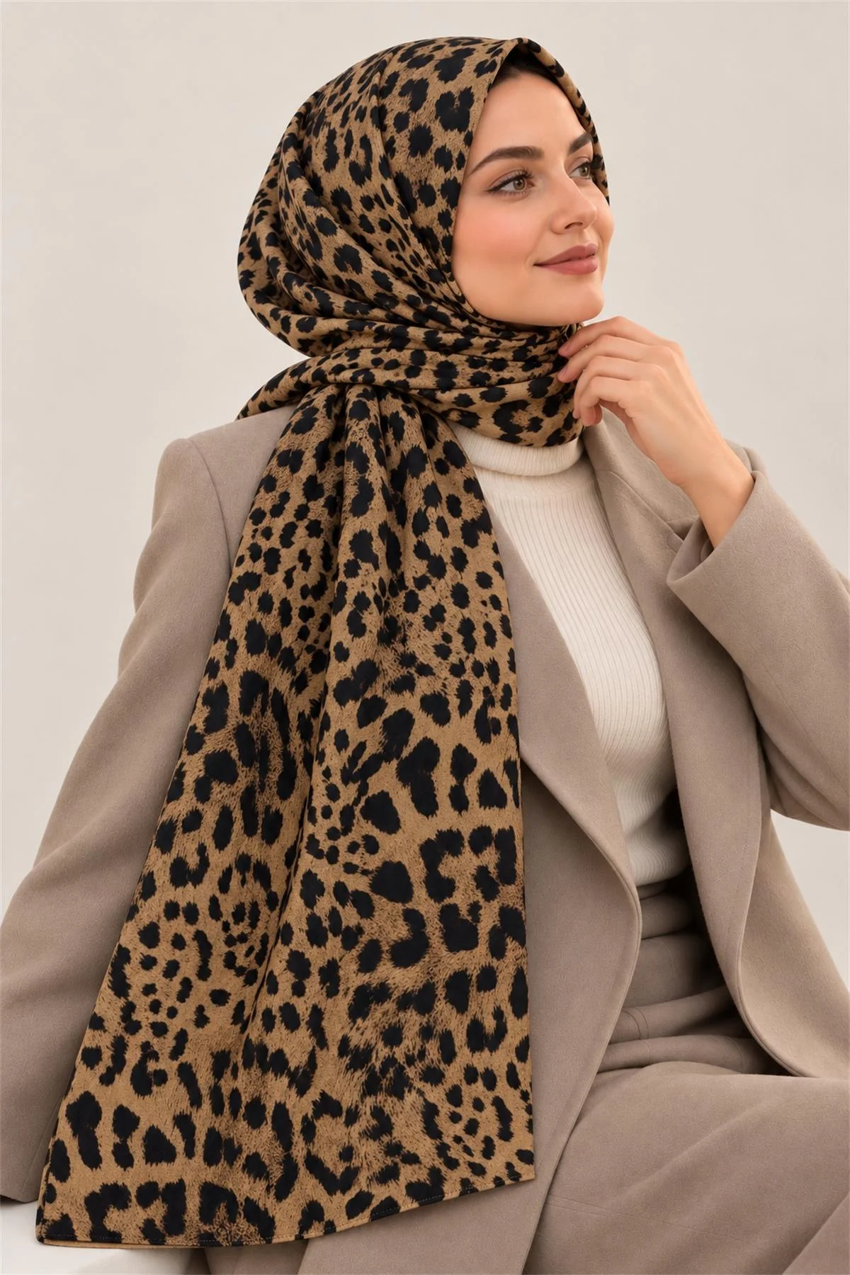 Vizon İthal Çift Tarafı Baskılı Leopar Kadın Desen Şal 90x180 cm 493952