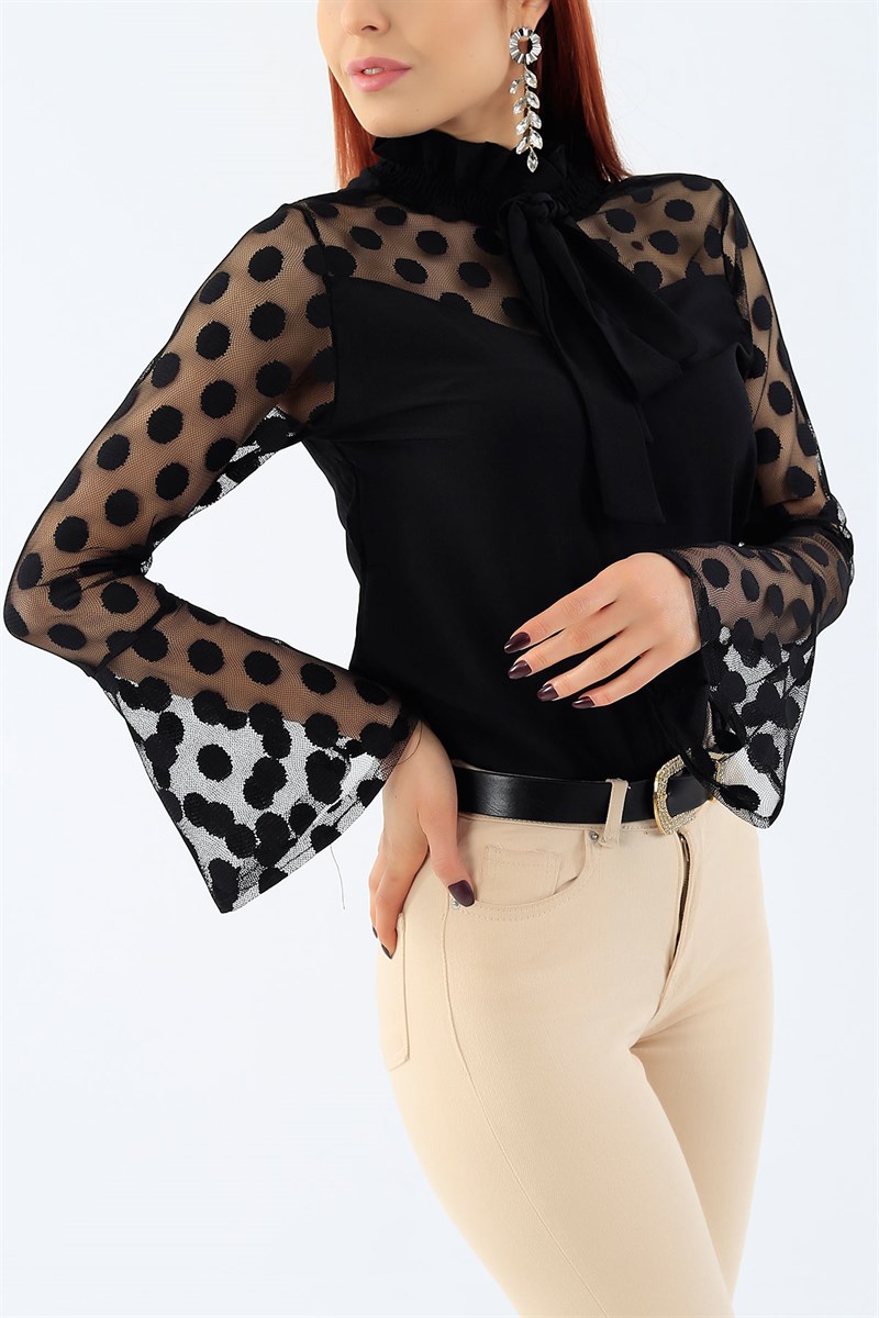 Yakası Gipeli Fularlı Siyah Bluz 27485B