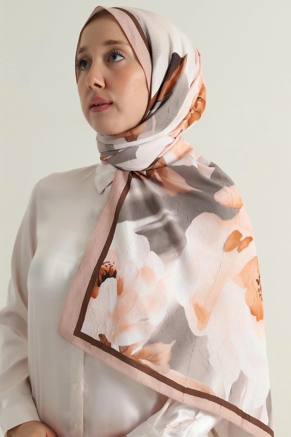 Yavruağzı 180x75 Cm Our Fashion Dijital Baskılı Desenli Bambu Kraş Şal 396743