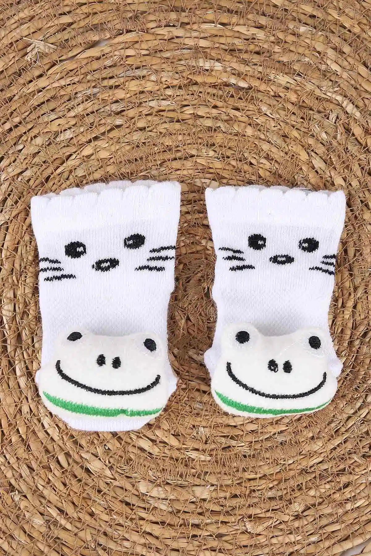 Yeşil (0-6 Ay) Oyuncak Nakışlı Kız Bebek Çorap 467487