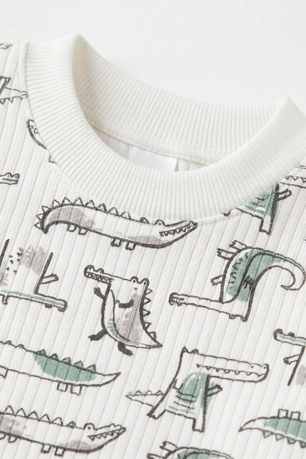Yeşil (1-3 Yaş) Balık Desenli Raporlu Çocuk Pijama Takım  484707