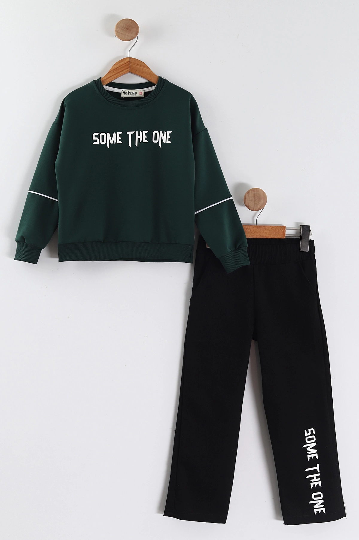 Yeşil (3-10 Yaş) Some The One Kabartma Baskılı Sweatli Gabardin  Pantolonlu Erkek Çocuk 2'li Takım 443338