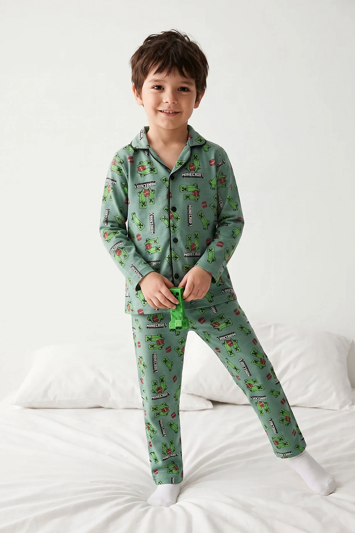 Yeşil (4-12 Yaş)Karakter  Desenli   Uzun Kol  Ön Düğmeli  Erkek  Çocuk Pijama Takım 473671