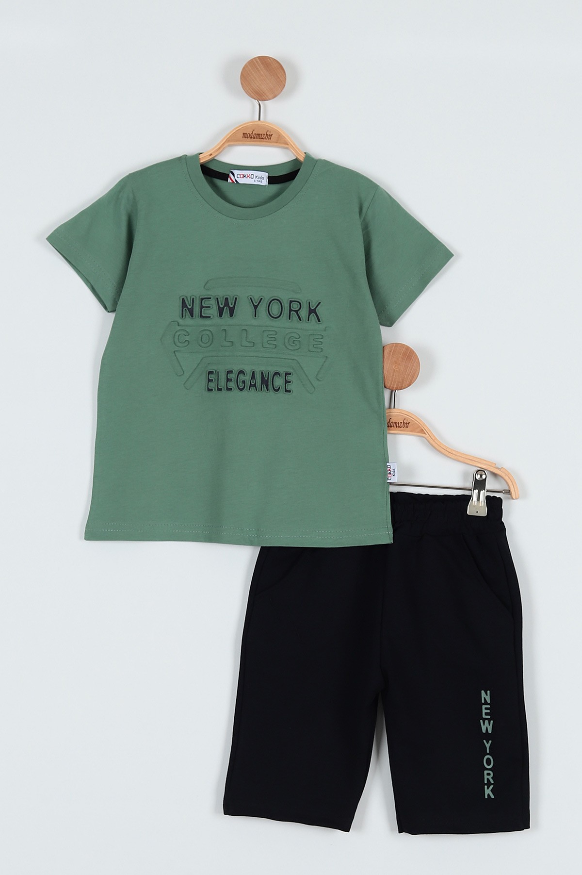Yeşil (9-12 Yaş) New York Kabartma Baskılı Şortlu Erkek Çocuk Takım 186788
