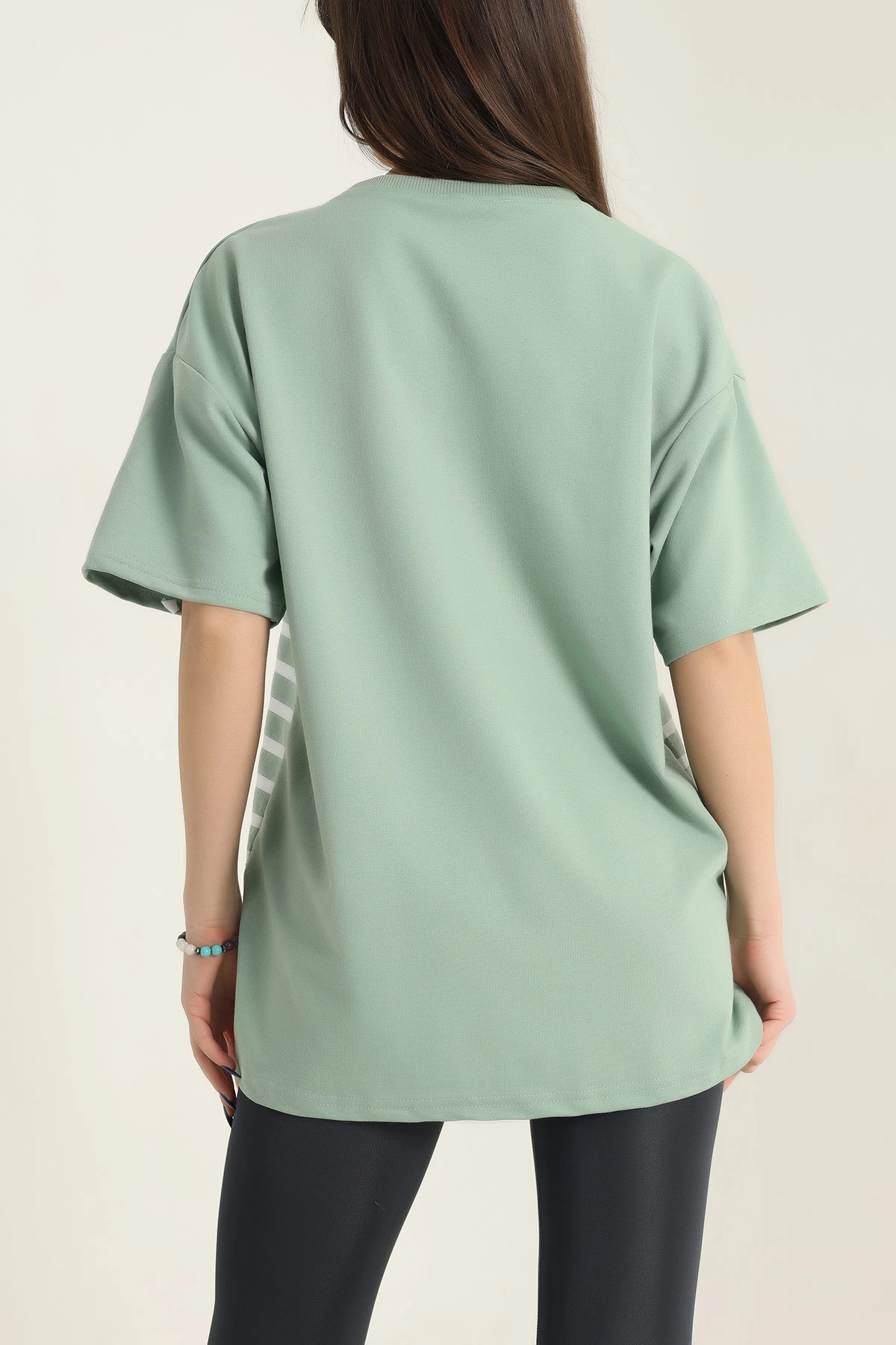 Yeşil Baskılı Bisiklet Yaka Oversize Bayan Tişört 337666
