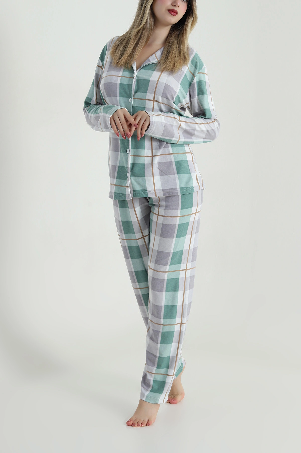 Yeşil Düğmeli Süet Kadın Pijama Takımı 486271
