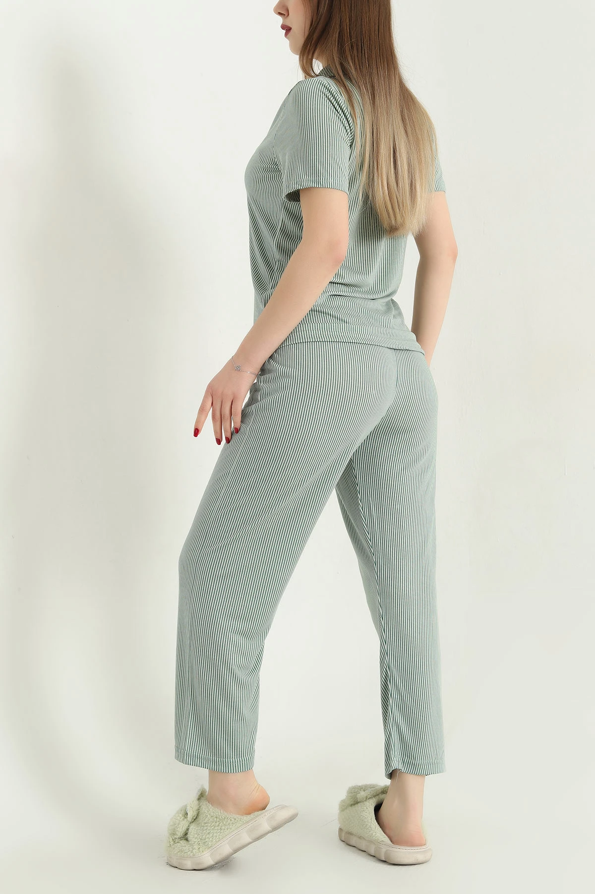 Yeşil Düğmeli Viskon Bayan Pijama Takımı 338247