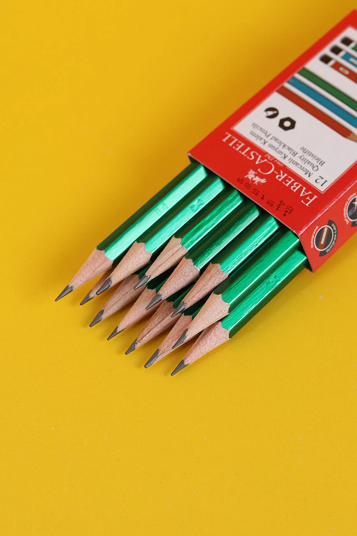 Yeşil Faber-Castell Köşeli Mercanlı Kurşun Kalem 12'Lİ 287572