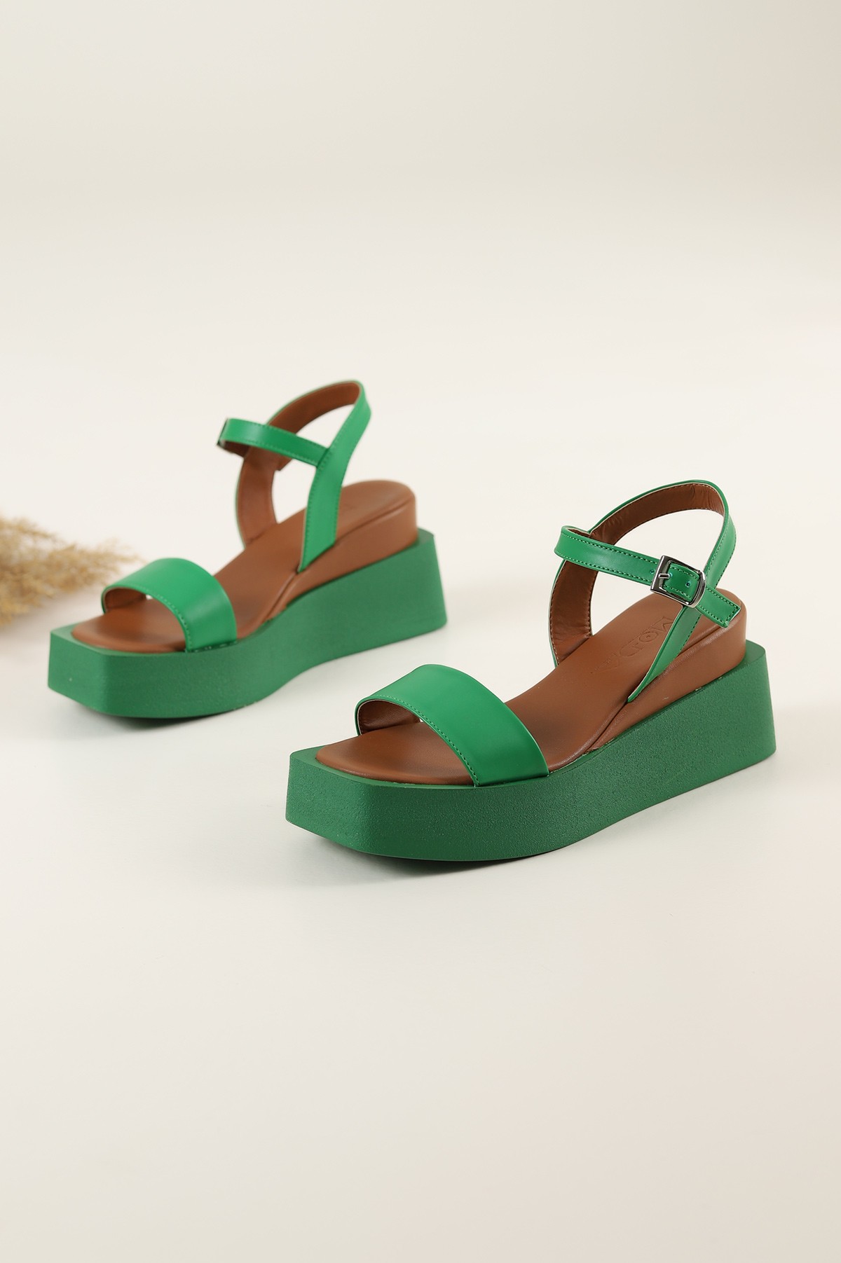 Yeşil Kalın Taban Kadın Sandalet 180341
