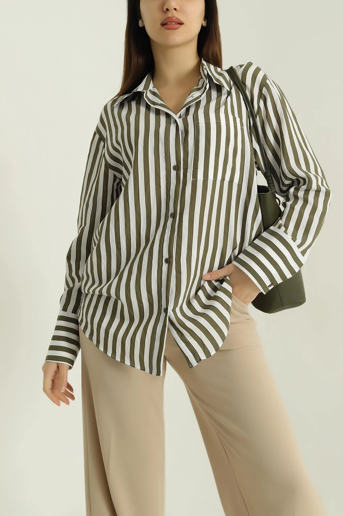 Yeşil Saten Dokuma Geçişli Oversize Gömlek 334916