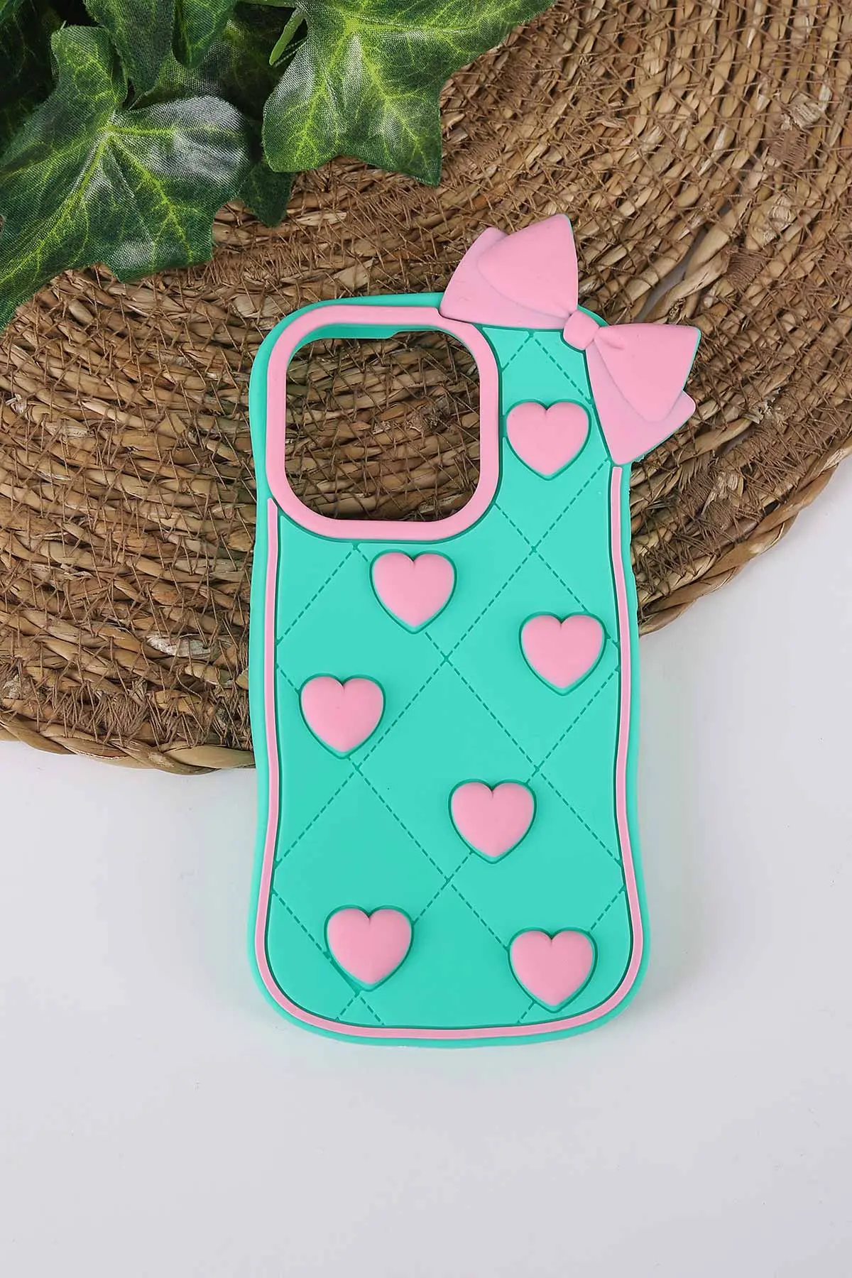 Yeşil TeknoCase İPhone 14 Pro Uyumlu Terra Case Serisi Premium Kabartmalı Soft Silikon Telefon Kılıfı 430285