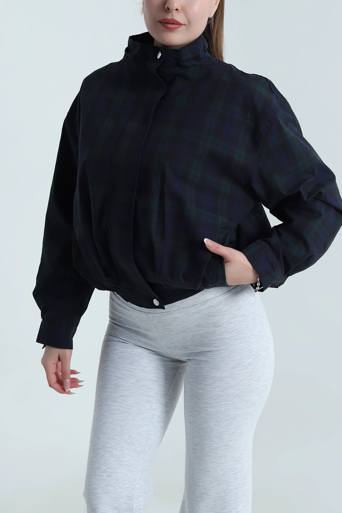 Yeşil Yeni Sezon Ekoseli Kadın Mont 490407