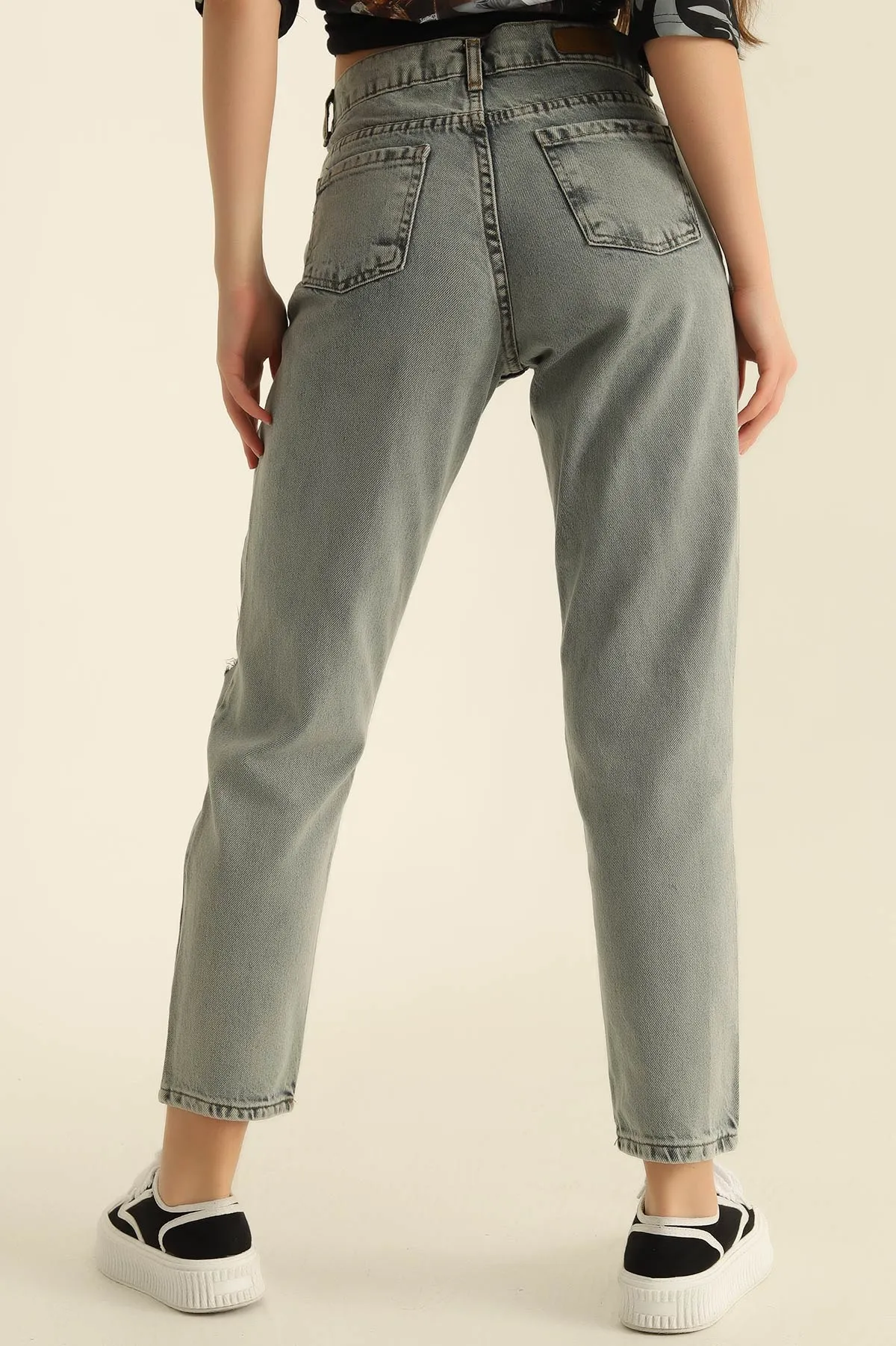Yırtık Tasarım Kot Pantolon 276134