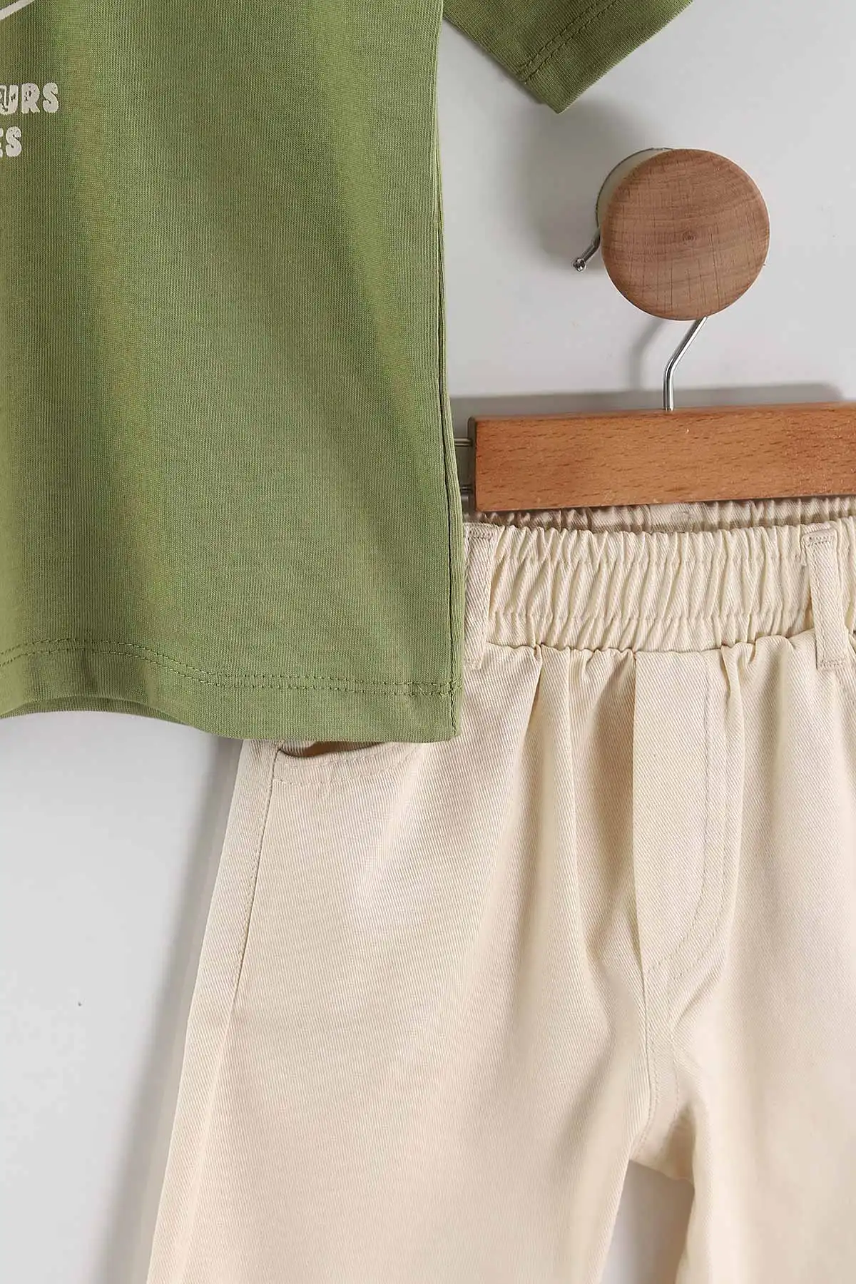Zeytin (2-10 Yaş)Baskılı Gabardin Şortlu Erkek Çocuk Takım 457405
