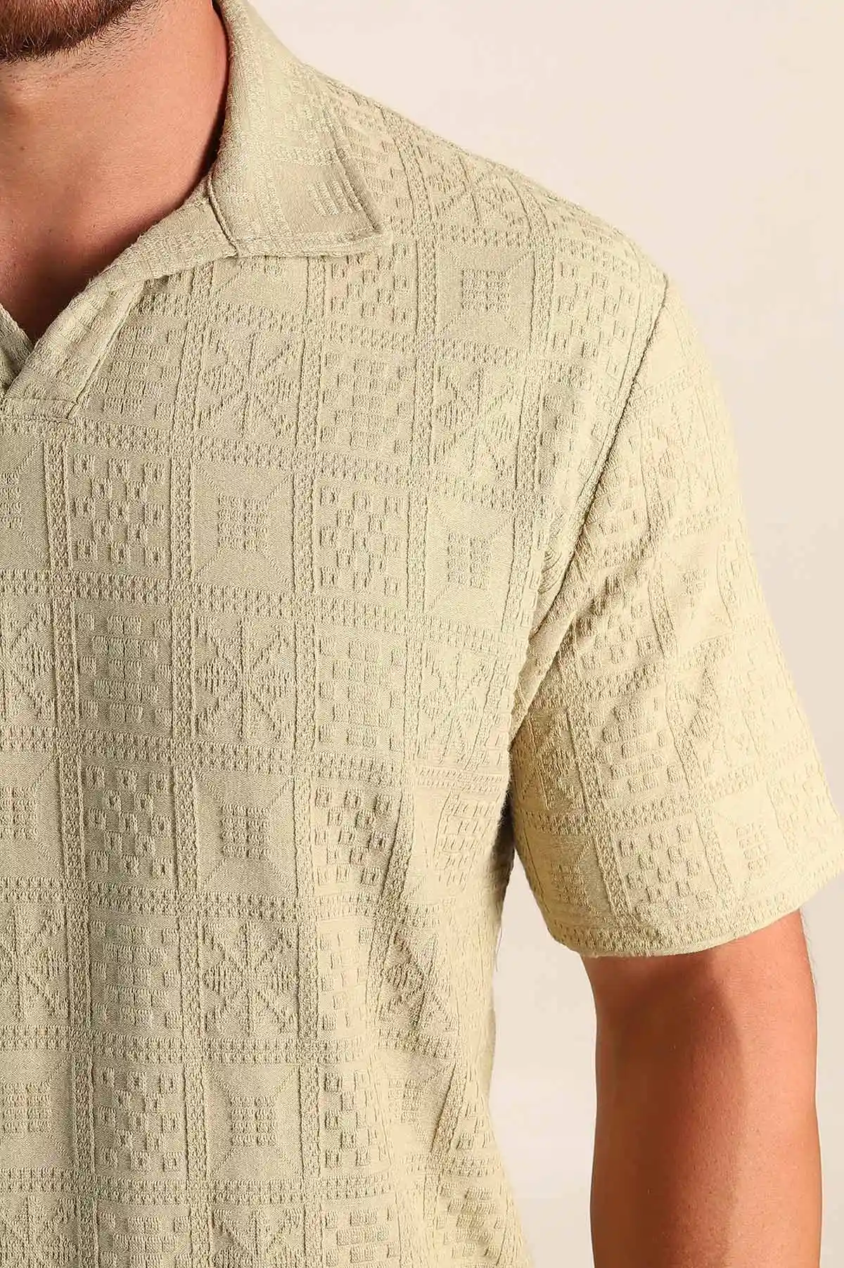 Zeytin Relaxed Fit Kabartma Desenli Patlı Polo Yaka Erkek Tişört 358023