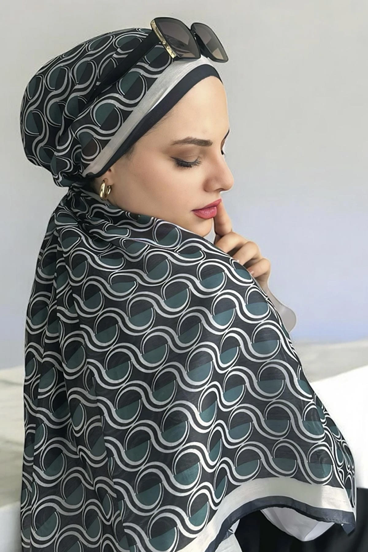 Zümrüt Yeşili 90x90 Cm Dijital Baskı Ay Işığı Desenli Pamuk Eşarp 372970