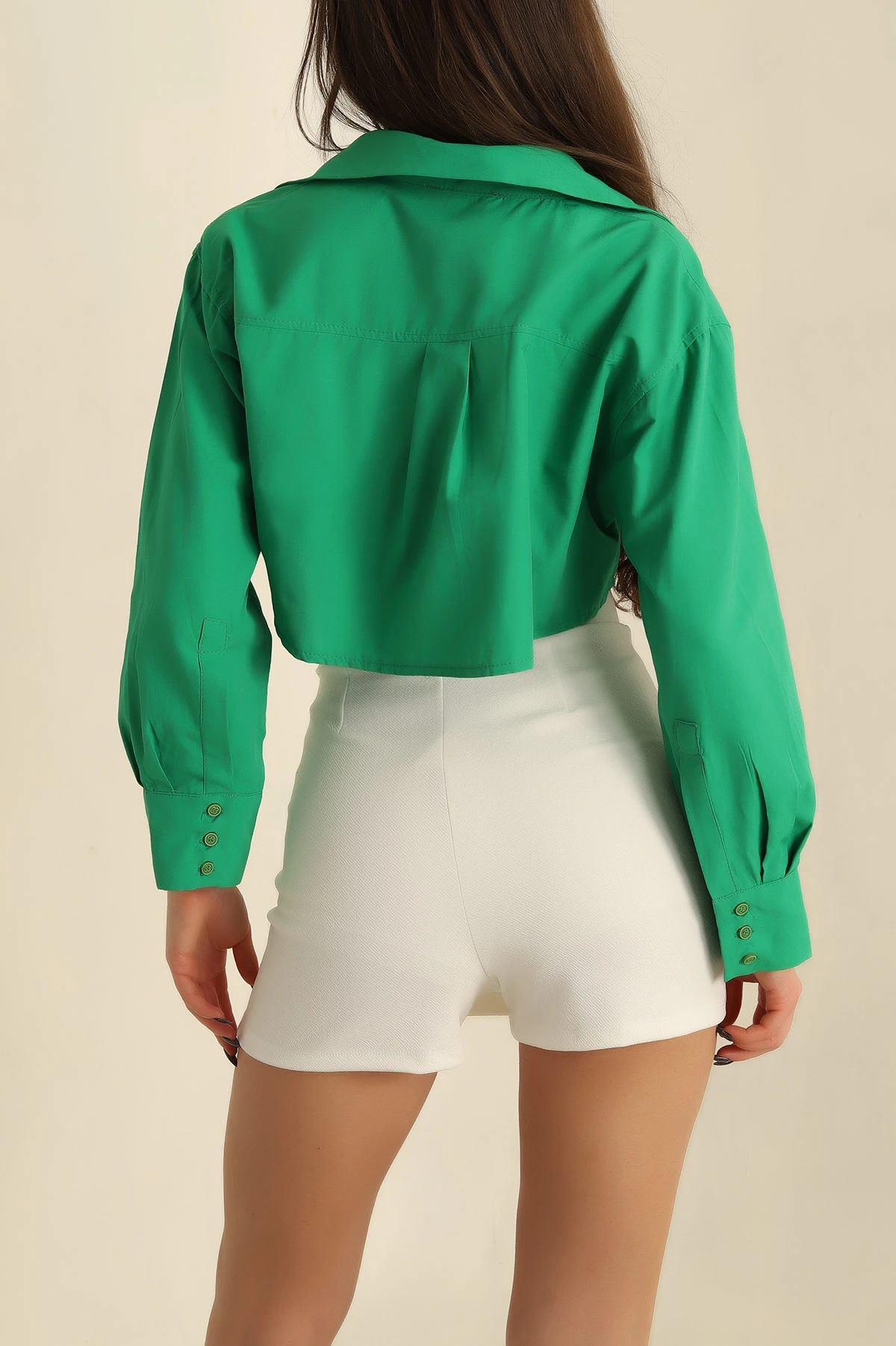 , Zümrüt Yeşili Poplin Kumaş Cepli Crop Gömlek 255665