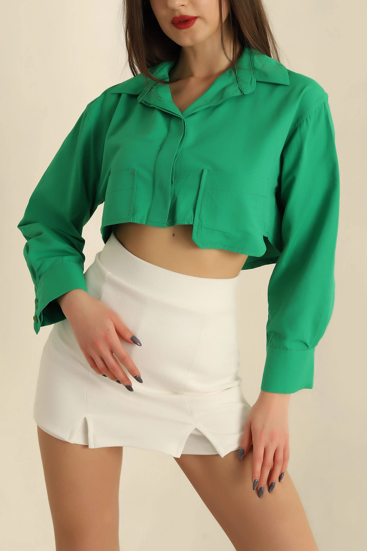 , Zümrüt Yeşili Poplin Kumaş Cepli Crop Gömlek 255665