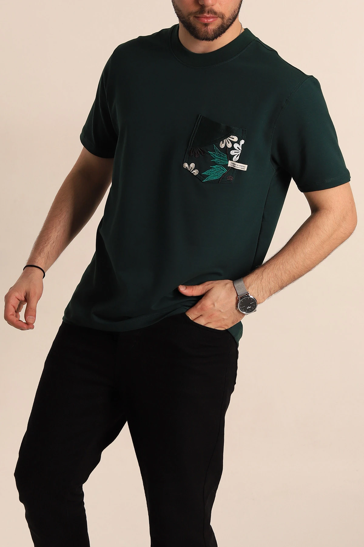 Zümrüt Yeşili Regular Fit Nakışlı Cep Detaylı Erkek Tişört 270641