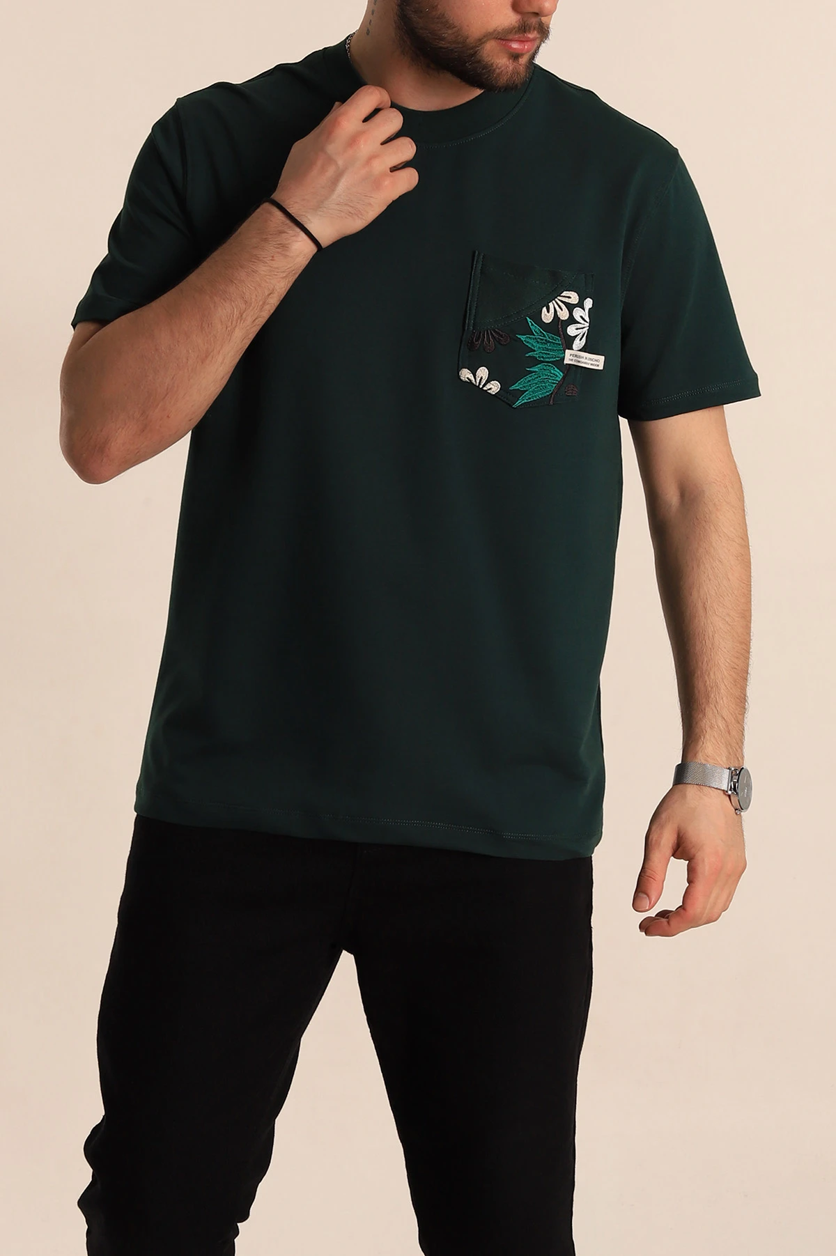 Zümrüt Yeşili Regular Fit Nakışlı Cep Detaylı Erkek Tişört 270641