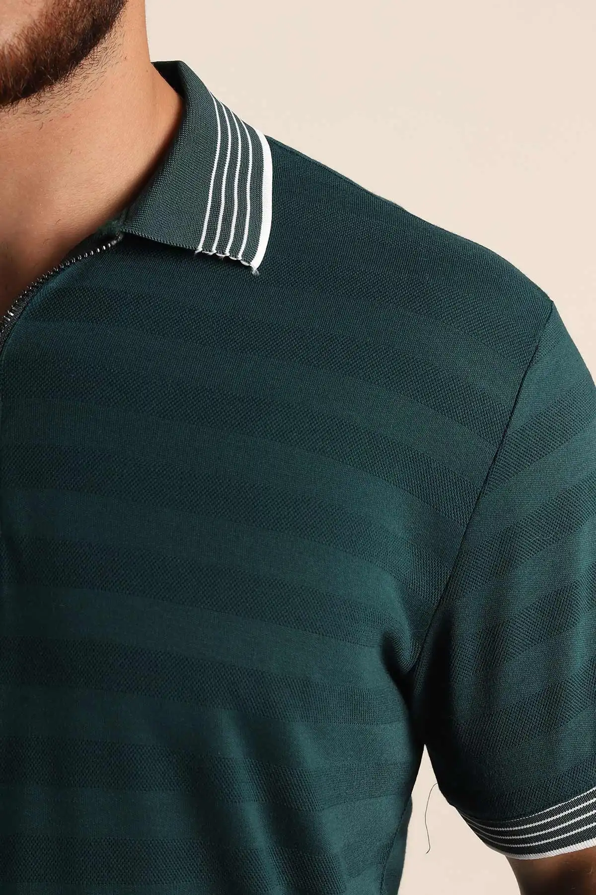 Zümrüt Yeşili Relaxed Fit Çizgi Dokulu Fermuarlı Polo Yaka Basic Erkek Tİşört 370230