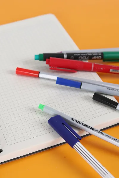 17x24 Cm Tokaç Siyah Kapak Lazer Kesim Kareli Defter 100 Yaprak 302393