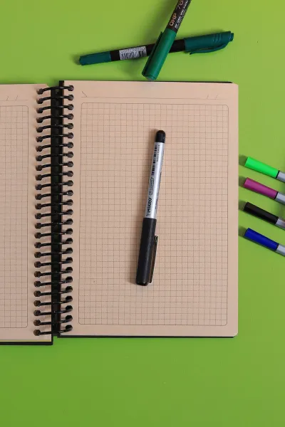 17x24 Tokaç Sert Kapak Lazer Kesim Kareli Defter 100 Yaprak 296441