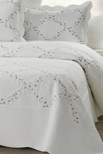 250X260 Cm Toyo Çift Kişilik Renkli Jakarlı Nakışlı Yatak Örtüsü 349871