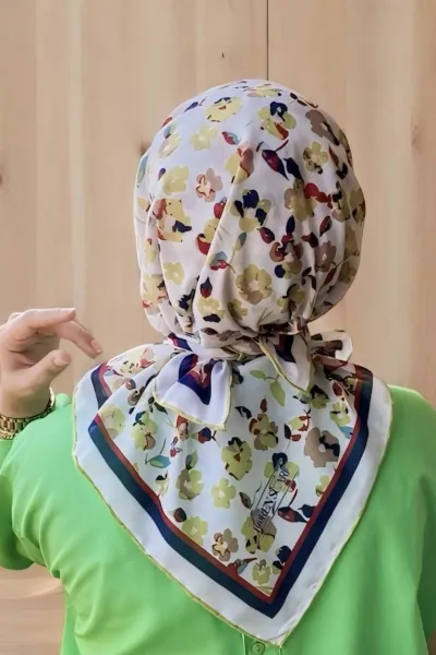 90x90 Baskılı El Dikimi Soft Eşarp 278545