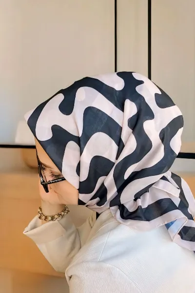 90x90 Baskılı El Dikimi Soft Eşarp 278550