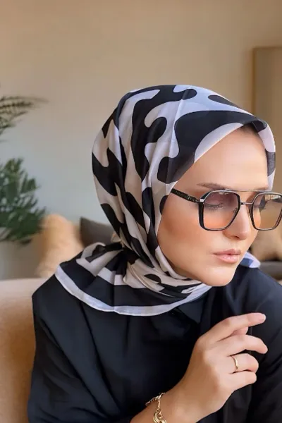 90x90 Baskılı El Dikimi Soft Eşarp 278554