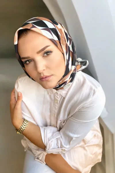 90x90 Baskılı El Dikimi Soft Eşarp 300831