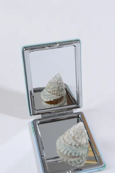 Bebe Mavisi 8.5x6 Cm Kabartmalı Desenli Cep Çanta Aynası 304479