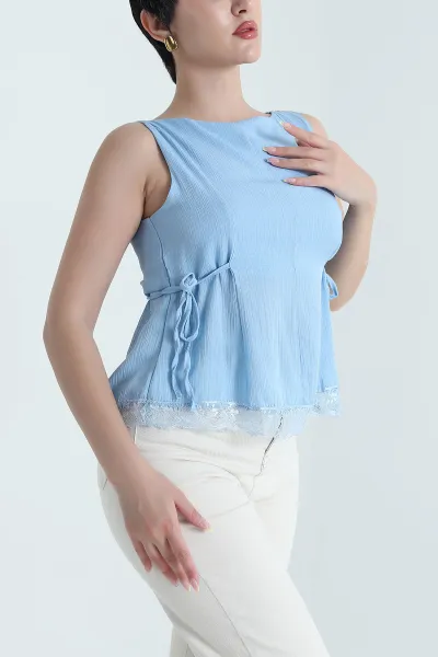 bebe-mavisi-dantelli-tasarim-kolsuz-kadin-bluz-469212