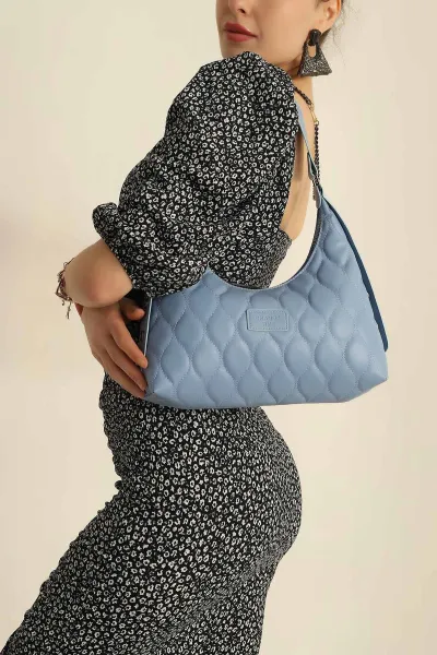 bebe-mavisi-kapitone-kadin-el-ve-kol-cantasi-253650