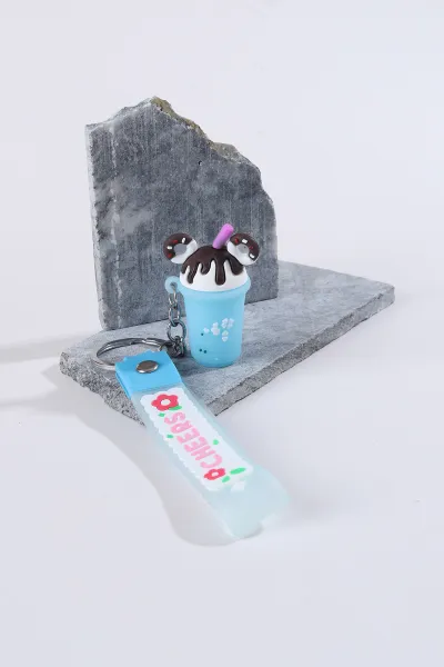 bebe-mavisi-milkshake-figurlu-silikon-anahtarlik-ve-canta-susu-304320