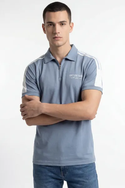 bebe-mavisi-polo-yaka-yarim-fermuarli-erkek-tisort-452019