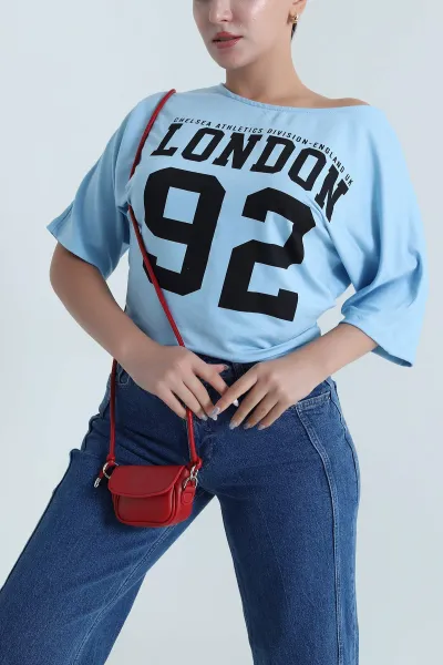 Bebe Mavisi Yarasa Kol Baskılı Kadın Kristal Bluz 483247