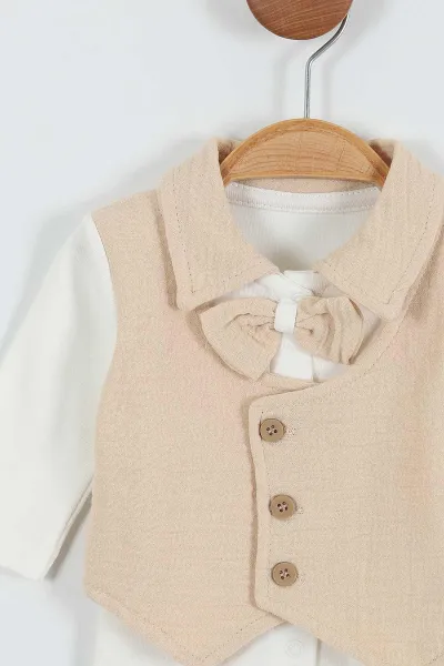 Bej (0-3 Ay) Papyonlu Yelek Detaylı Müslin Erkek Bebe Takım 289075