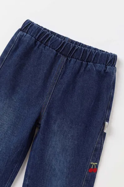Bej (1-5 Yaş) Kiraz Nakışlı Triko Hırkalı Kot Pantolonlu Kız Çocuk Takım 497452