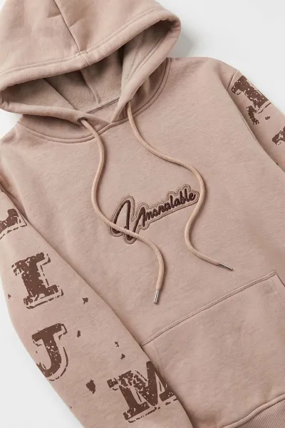 Bej (4-12 Yaş) Nakışlı Kapüşonlu ve Kanguru Cepli  3 İp Şardonlu Erkek Çocuk Sweatshirt 496873