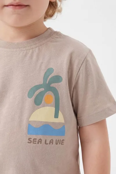 Bej (6-12 Ay-3-4 Yaş)  Sea La Vie Baskılı   Tişörtlü ve Şortlu Erkek Çocuk Yazlık Takım 455232