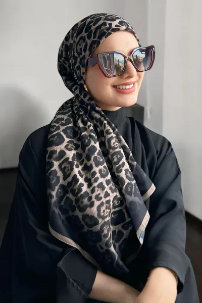 Bej 90x90 Cm Dijital Baskı Leopar Desenli Pamuk Eşarp 367895