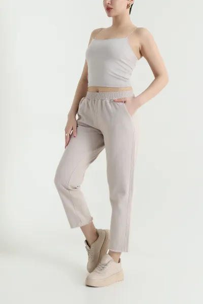 bej-bel-lastikli-cep-detay-gabardin-kadin-pantolon-440779