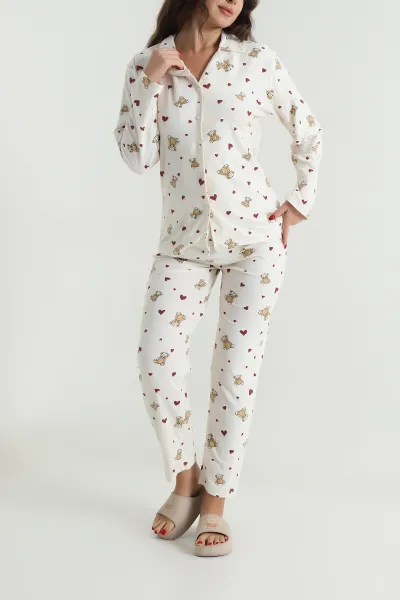 bej-dugmeli-suet-kadin-pijama-takimi-492771