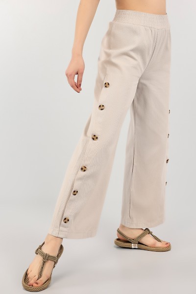 bej-dugmeli-tasarim-bol-paca-gabardin-pantolon-103239
