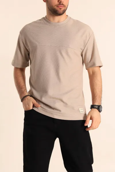 bej-oversize-jakarli-dikis-detayli-erkek-tisort-253349