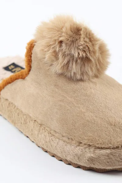 Bej Peluş Önü Kapalı Ponpon Detaylı Kadın Ev Terliği 488343