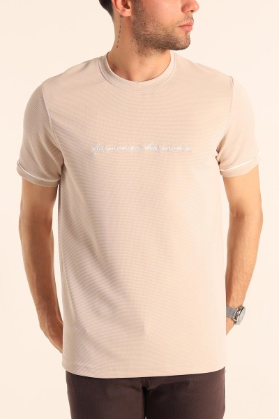Bej Regular Fit Dokulu Nakışlı Yazı Detay Erkek Tişört 182158